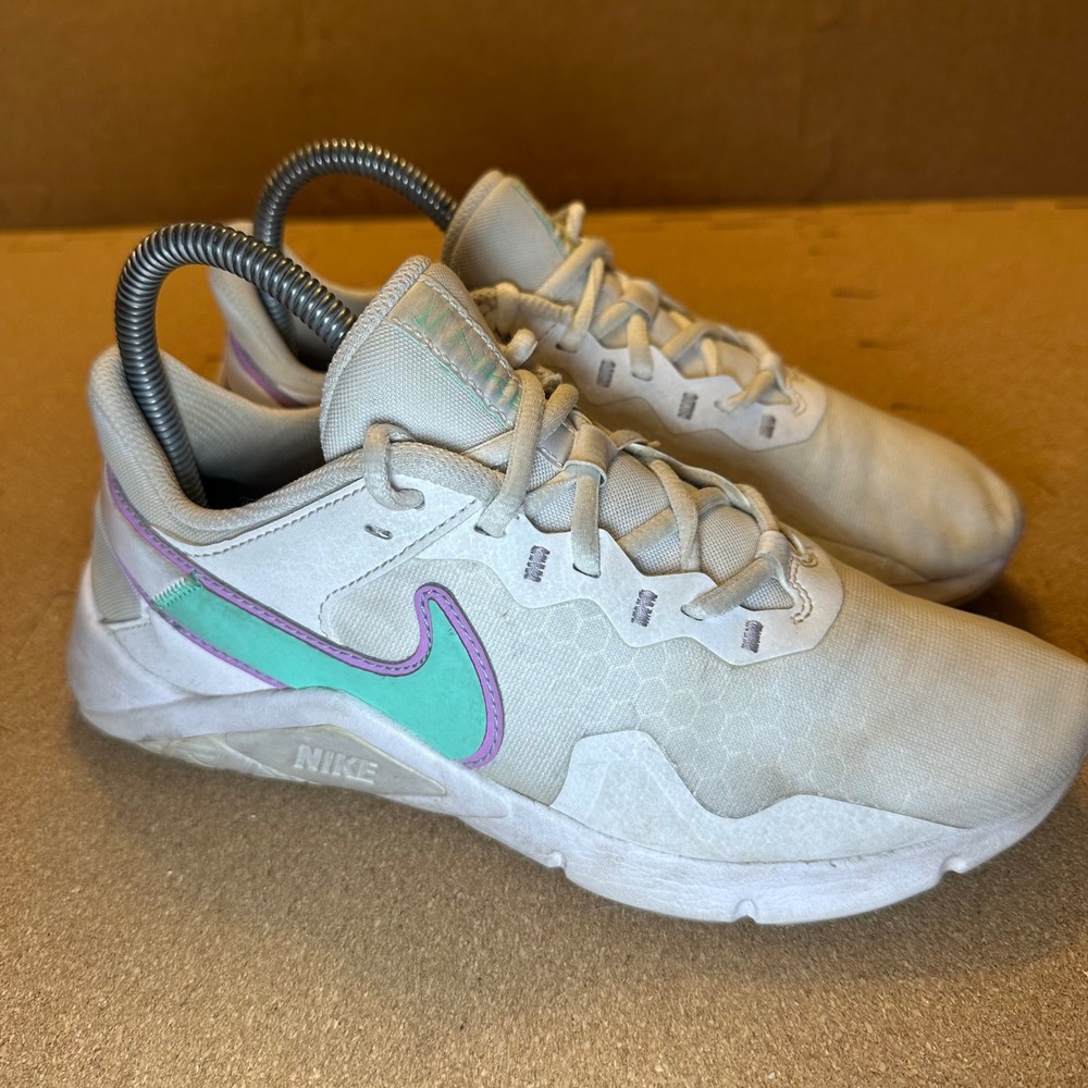 Nike Legend Essential 2 Womens Size 7 Training Shoe White Mint Purple CQ9545-100